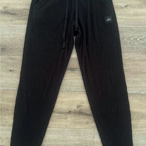 ALO women’s  black ribbed sweat pants